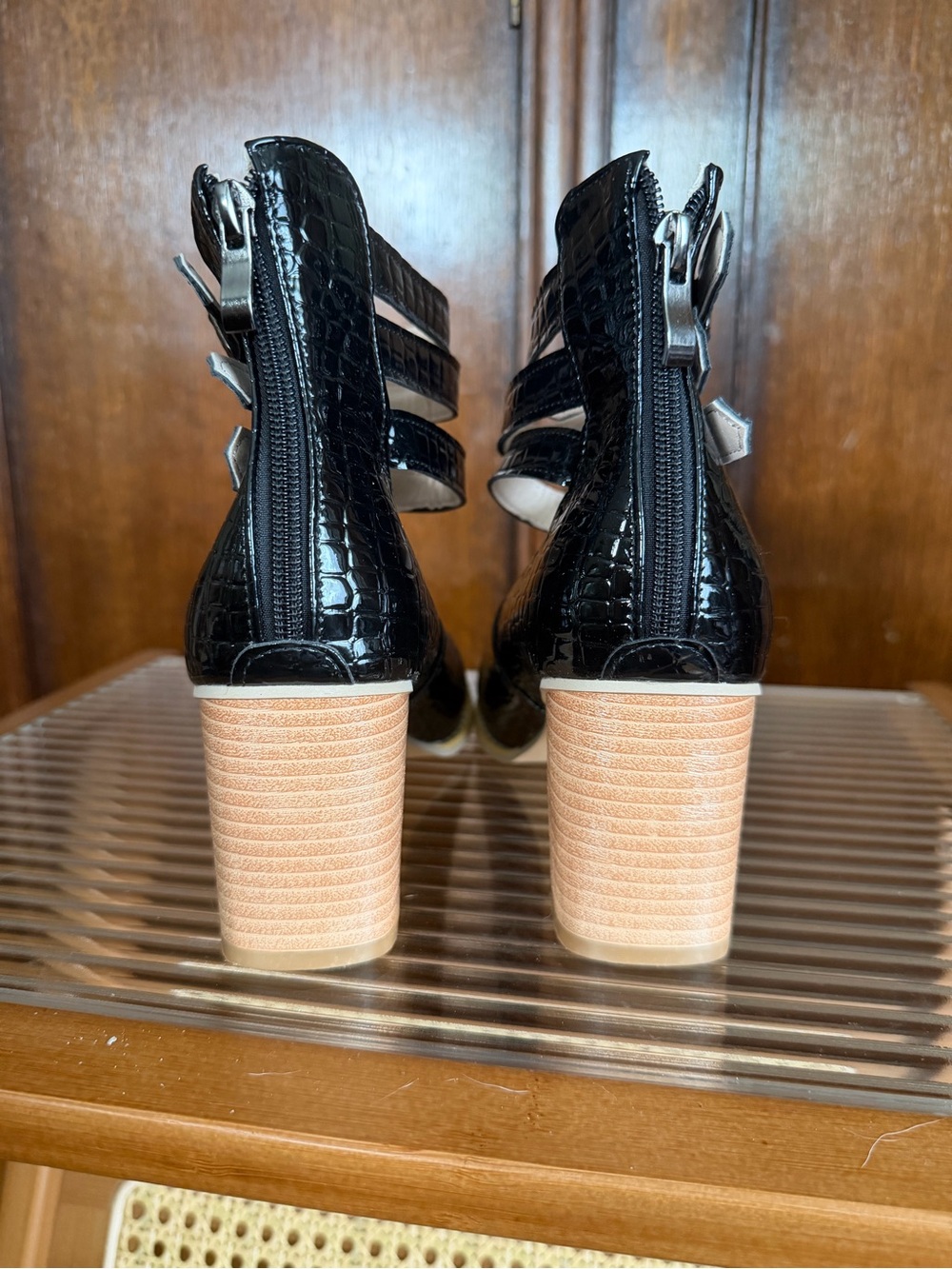 Freebird Inspired Black Croc-Embossed Ankle-Strap Block Heel Pumps Size 8.5 - Picture 6 of 10
